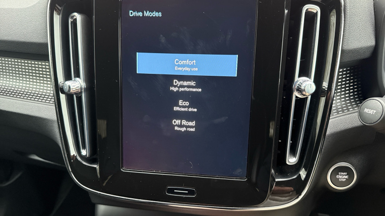 Volvo Xc40 1.5 T3 [163] R DESIGN 5dr Petrol Estate